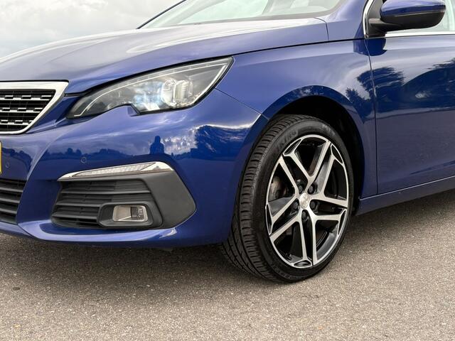 Peugeot 308 SW 1.2 Distributie vervangen PANO CAMERA XENON LEDER