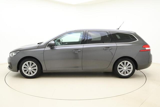 Peugeot 308 SW 1.2 PureTech Blue Lease Premium Trekhaak | Apple carplay/Android auto | Achteruitrijcamera | Keyless entry | Panorama dak | Lichtmetalen velgen |