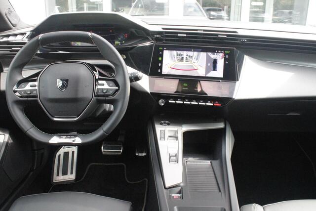 Peugeot 308 1.2 Hybrid 145PK AUTOMAAT GT | PANORAMA SCHUIF/KANTEL DAK | AFNEEMBARE TREKHAAK | NAVIGATIE | SENSATION PACK: FOCAL HIFI SYSTEM (PREMIUM HIFI SYSTEEM MET 10 SPEAKERS)/DRAADLOZE TELEFOONLADER | 360° VISION & DRIVE ASSIST PLUS PACK: ACHTERUITRIJCAMERA 360° 