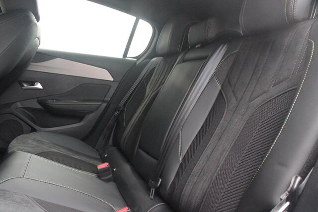 Peugeot 308 1.2 Hybrid 145PK AUTOMAAT GT | PANORAMA SCHUIF/KANTEL DAK | AFNEEMBARE TREKHAAK | NAVIGATIE | SENSATION PACK: FOCAL HIFI SYSTEM (PREMIUM HIFI SYSTEEM MET 10 SPEAKERS)/DRAADLOZE TELEFOONLADER | 360° VISION & DRIVE ASSIST PLUS PACK: ACHTERUITRIJCAMERA 360° 