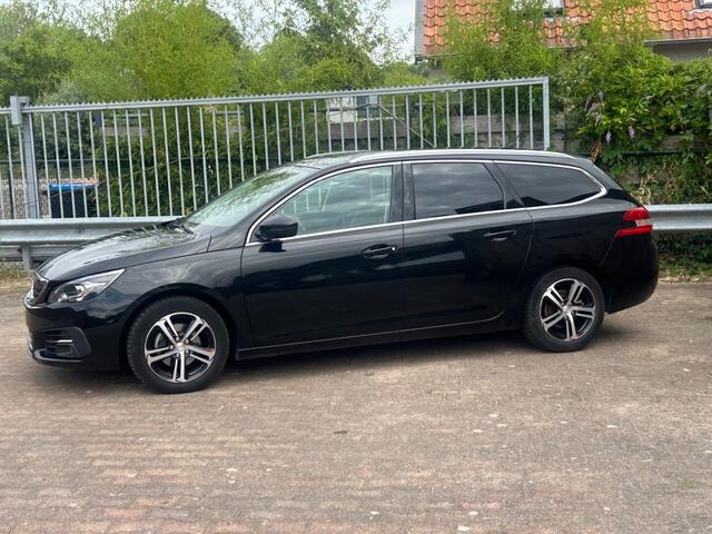Peugeot 308 1.2 PURET.BLUE L. AL AUTOMAAT