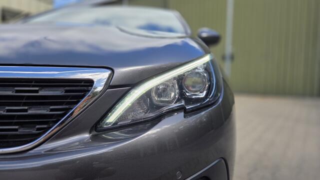 Peugeot 308 SW 1.2 Blue Lease Executive