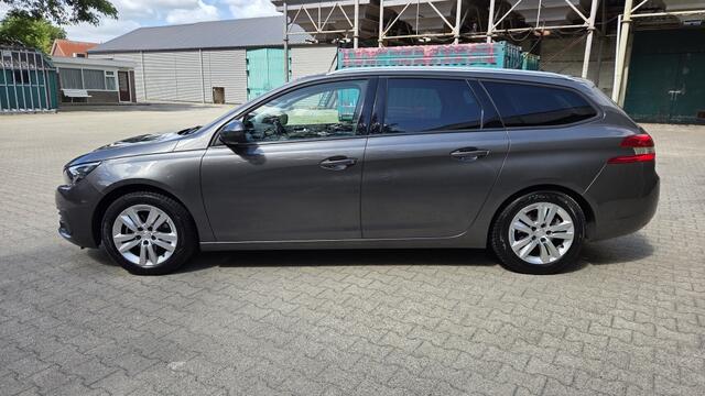 Peugeot 308 SW 1.2 Blue Lease Executive