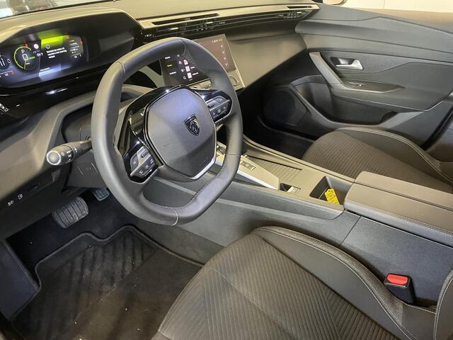 Peugeot 308 SW 1.6 PHEV 180pk Automaat Active Pack Business Navigatie Apple Carplay/Android Auto PDC VA + Camera 17" LM Velgen Adaptive Cruise Control Full LED Virtual Cockpit