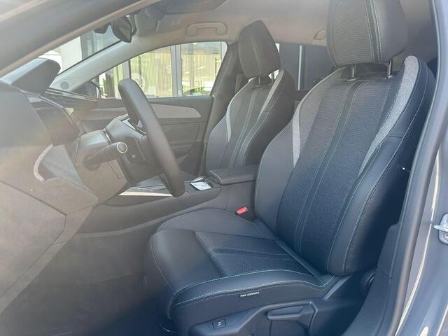 Peugeot 408 1.6 HYbrid 225 EAT8 Allure Avantage | AGR comfortstoelen | Apple Carplay/Android Auto | Stoelverwarming | Draadloze telefoonlader | Adaptive Cruise Control | Full LED | Navigatie | Keyless Entry/Start | Parkeercamera/-sensoren (voor/achter) |