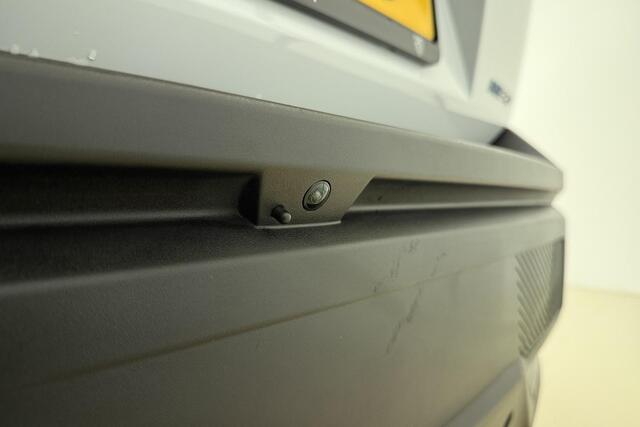 Peugeot 408 1.6 HYbrid GT 180 EAT8 Automaat | Navigatie | Camera | Keyless | Lichtmetalen velgen | Draadloze telefoonlader | Adaptive cruise control