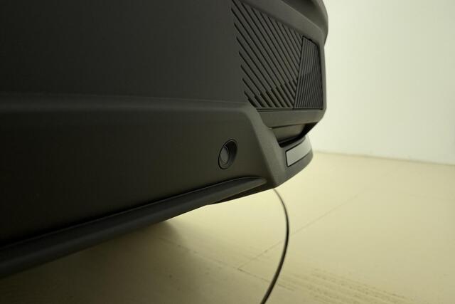 Peugeot 408 1.2 Hybrid 145 e-DCS6 Allure Alcantara l Camera l Parkeersensoren l 3D-Cockpit l Full-LED l Draadloos Apple Carplay/Android Auto l Verwarmd Stuurwiel l TomTom Navigatie l Lichtmetalen velgen