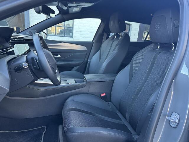 Peugeot 408 1.2 Hybrid 145 PK GT | Automaat Hybride | Demonstratieauto met slechst 5.800 KM en ¤13.500 Voordeel ! | Navigatie | Full LED Verlichting | Keyless Entry | Elektrische Kofferklep | 360 Graden Camera | Dode Hoek Signalering | Stuurwielverwarming | 19" Licht