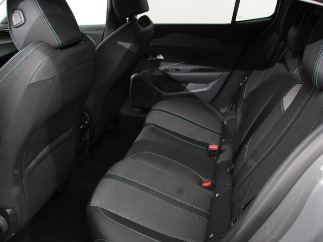 Peugeot 408 1.2 Allure Hybrid 145pk e Automaat Climate Control Navigatie Apple Carplay / Android auto PDC VA + Camera Adaptive Cruise Control 19" LM Velgen Full LED