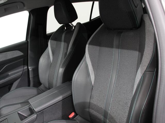 Peugeot 408 1.2 Allure Hybrid 145pk e Automaat Climate Control Navigatie Apple Carplay / Android auto PDC VA + Camera Adaptive Cruise Control 19" LM Velgen Full LED