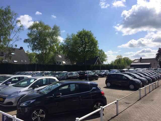 Peugeot 408 GT 1.2 Hybrid 145PK e-DCS6 Automaat Navigatie, Achteruitrijcamera, Keyless, Parkeersensoren, Stuurwielverwarming, Apple Carplay, Android Auto