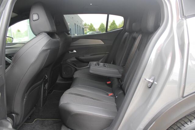 Peugeot 408 1.2 Hybrid 145PK AUTOMAAT GT | 360° CAMERA | DODEHOEK DETECTIE | KEYLESS ENTRY/START | ADAPTIVE CRUISE CONTROL | NAVIGATIE | DRAADLOZE APPLE CARPLAY/ANDROID AUTO | PARKEERSENSOREN VOOR + ACHTER | LED MATRIX KOPLAMPEN | 18" LICHTMETALEN VELGEN | ELEKTRISCH