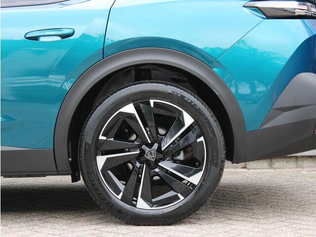 Peugeot 408 1.2 PT Allure Pack 130pk EAT8 Automaat | Camera/Stoelverwarming/Adaptive