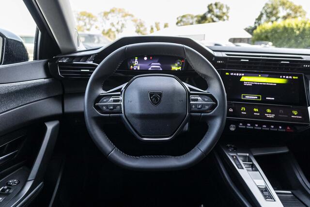 Peugeot 408 1.2 Hybrid 145 e-DCS6 Allure | Camera | 19" | ACC