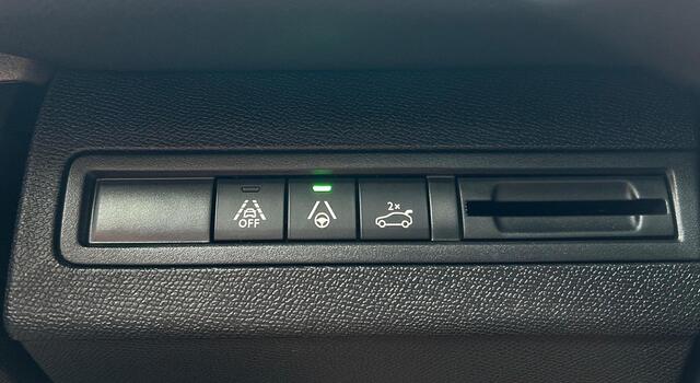 Peugeot 5008 1.2 PureTech GT 7P l Adapt Cruise l Sfeer l Stoelverwarming l Electr Klep
