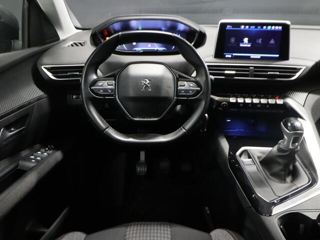 Peugeot 5008 1.2 PureTech Blue Lease Executive 7P [APPLE CARPLAY, CAMERA, TREKHAAK, NAVIGATIE, CRUISE CONTROL, DIGITAL DASH, NIEUWSTAAT]