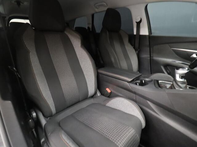 Peugeot 5008 1.2 PureTech Blue Lease Executive 7P [APPLE CARPLAY, CAMERA, TREKHAAK, NAVIGATIE, CRUISE CONTROL, DIGITAL DASH, NIEUWSTAAT]