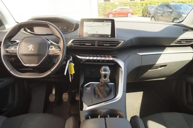 Peugeot 5008 1.2 PureTech 130pk Executive 7-persoons -NAVI-ECC-