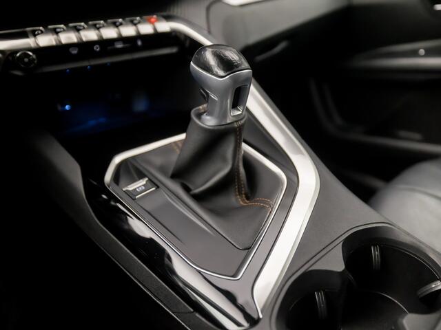 Peugeot 5008 1.2 PureTech Sport 7 Persoons (APPLE CARPLAY, GROOT NAVI, LEDER, GETINT GLAS, SPORTSTOELEN, 360 CAMERA, CRUISE, NIEUWE APK, NIEUWSTAAT)