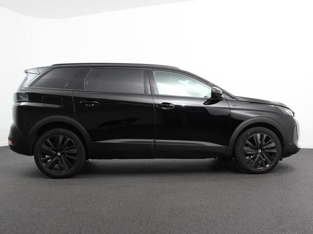 Peugeot 5008 1.2 PureTech GT Black Pack 7p Climate control Adaptive cruise control Achteruitrijd camera Verwarmde voorstoelen Keyless Navigatie LED Apple Carplay/ Android Auto