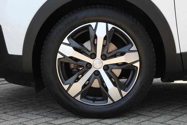 Peugeot 5008 1.2 PureTech 131PK Advanced Grip Control Allure | Trekhaak | Panoramadak | Navigatie | 7-Persoons | Camera