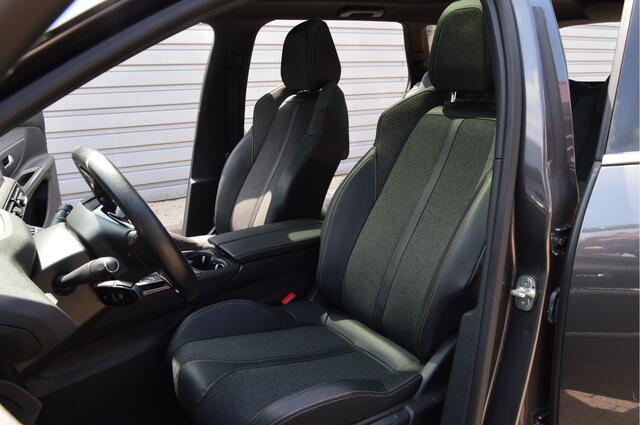 Peugeot 5008 1.2 PureTech Blue Lease GT-Line O.a: Pano, Carplay, ACC, Clima, Keyless, Camera, Etc. All-in prijs!