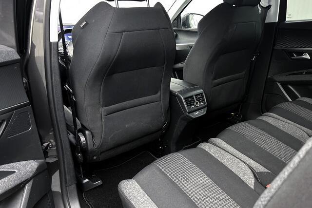 Peugeot 5008 1.2 PureTech Blue Lease Executive | Camera | Apple carplay | Trekhaak | Parkeersensoren