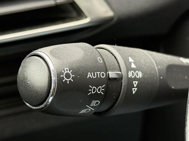 Peugeot 5008 BWJ 2019 1.2 PureTech Allure AUTOMAAT / SCHUIF PANODAK / 7 PERS. / NAVI / CLIMA / CRUISE / DAB+ / CAMERA / LMV / PDC / APPLE & ANDROID / LICHT & REGEN SENSOR