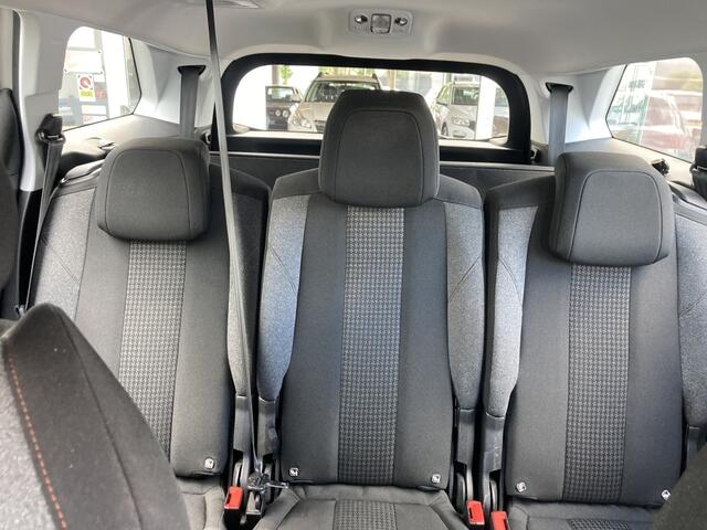 Peugeot 5008 1.2 BL. Executive 7 Persoons Navigatie 1e Eigenaar auto