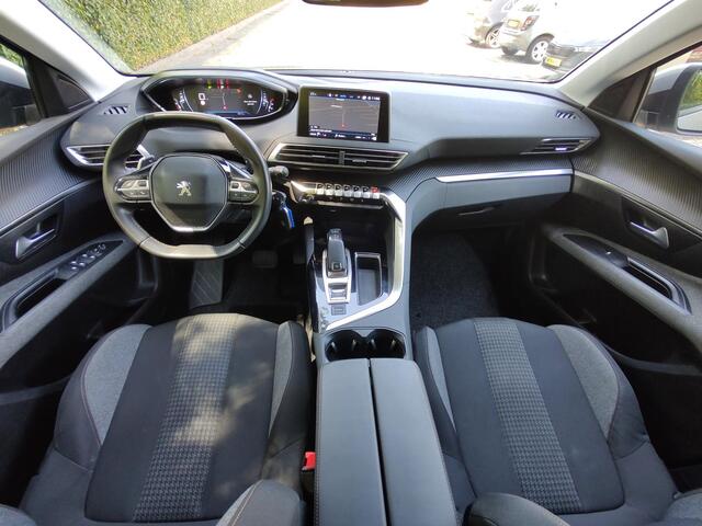 Peugeot 5008 1.2 PureTech Blue Lease Executive 7 Persoons Led Automaat Navigatie Bluetooth