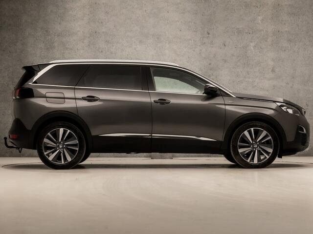Peugeot 5008 1.6 PureTech GT-Line 7 Persoons 181Pk Automaat (PANORAMADAK, APPLE CARPLAY, GROOT NAVI, FOCAL AUDIO, ADAPTIVE CRUISE, LEDER, SPORTSTOELEN, 360 CAMERA, KEYLESS, GETINT GLAS, TREKHAAK, NIEUWSTAAT)