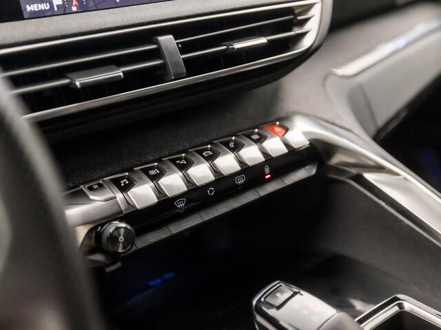 Peugeot 5008 1.6 PureTech GT-Line 7 Persoons 181Pk Automaat (PANORAMADAK, APPLE CARPLAY, GROOT NAVI, FOCAL AUDIO, ADAPTIVE CRUISE, LEDER, SPORTSTOELEN, 360 CAMERA, KEYLESS, GETINT GLAS, TREKHAAK, NIEUWSTAAT)