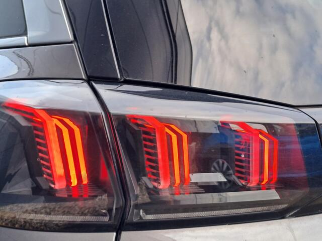 Peugeot 5008 1.2 PureTech 130pk GT Automaat | Navigatie | Adaptive Cruise control | Parkeercamera