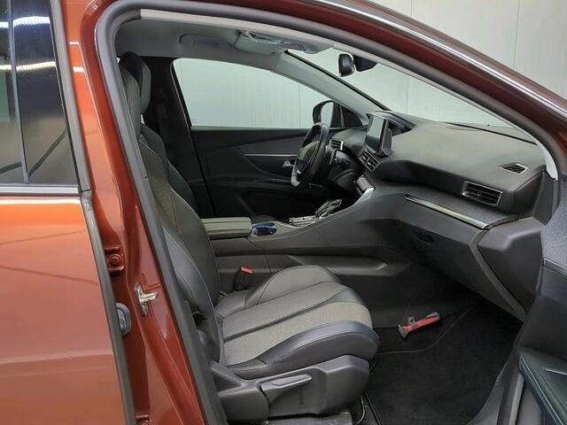 Peugeot 5008 1.2 PT BL. Allure 7 Persoons Automaat Stoelverwarming