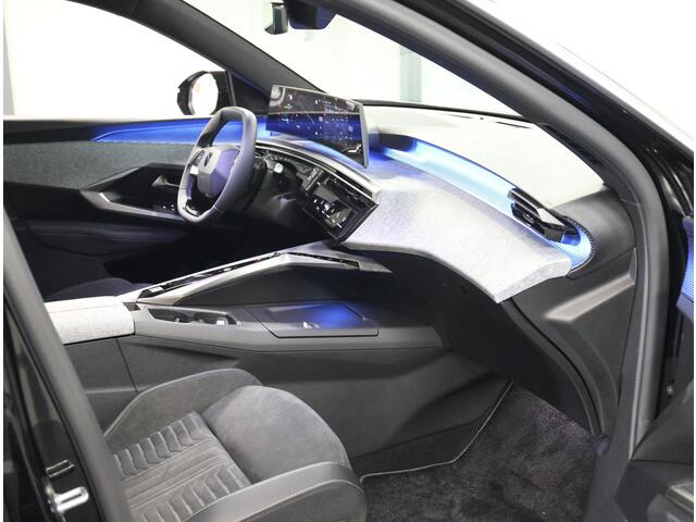 Peugeot 5008 e-5008 GT 73 kWh 210PK | AppleCarPlay/AndroidAuto | Adaptive Cruise Control | Schuifkanteldak | 360'Camera | Alcantara/Leer | Sfeerverlichting | Virt.Cockpit | Keyless | Elektrische Klep | Isofix | Privacy Glass |