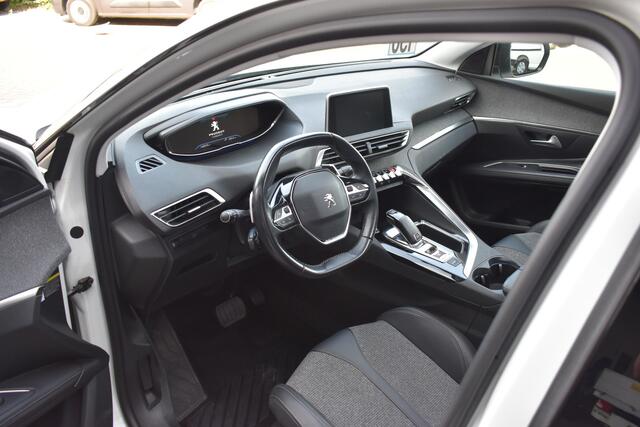 Peugeot 5008 1.5 BlueHDI Allure Pack Business