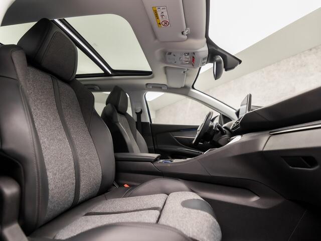 Peugeot 5008 1.2 PureTech Sport 7 Persoons Automaat (PANORAMADAK, APPLE CARPLAY, MEMORY SEATS, FOCAL AUDIO, LEDER, STOELVERWARMING, SPORTSTOELEN, LED KOPLAMPEN, GETINT GLAS, KEYLESS, NIEUWSTAAT)