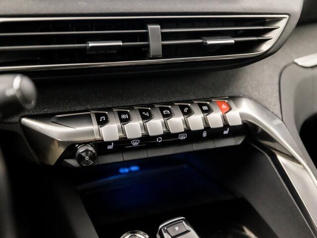 Peugeot 5008 1.2 PureTech Sport 7 Persoons Automaat (PANORAMADAK, APPLE CARPLAY, MEMORY SEATS, FOCAL AUDIO, LEDER, STOELVERWARMING, SPORTSTOELEN, LED KOPLAMPEN, GETINT GLAS, KEYLESS, NIEUWSTAAT)