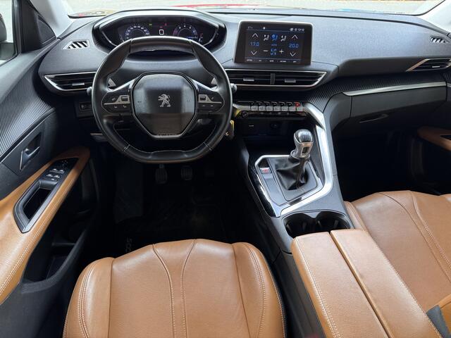 Peugeot 5008 1.2 PureTech Blue Lease Executive | Navigatie | Carplay | Climate control | Leer |
