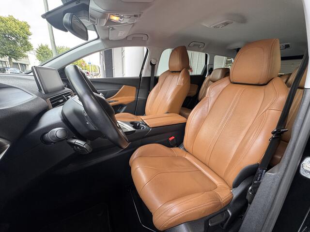 Peugeot 5008 1.2 PureTech Blue Lease Executive | Navigatie | Carplay | Climate control | Leer |