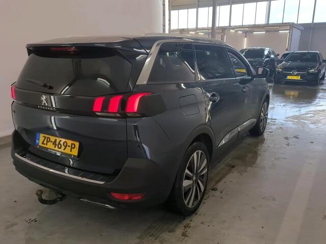 Peugeot 5008 1.2 PureTech Allure 7 Persoons Automaat Leer LED Trekhaak
