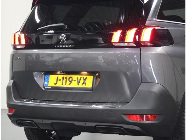 Peugeot 5008 130PK Premium Avantage | AUTOMAAT | AppleCarPlay/AndroidAuto | Cruise Control | Climate Control | Camera | LED | 7 PERSOONS! | Navigatie | Isofix | Privacy Glass | Parkeersensoren | Elektrische Klep |