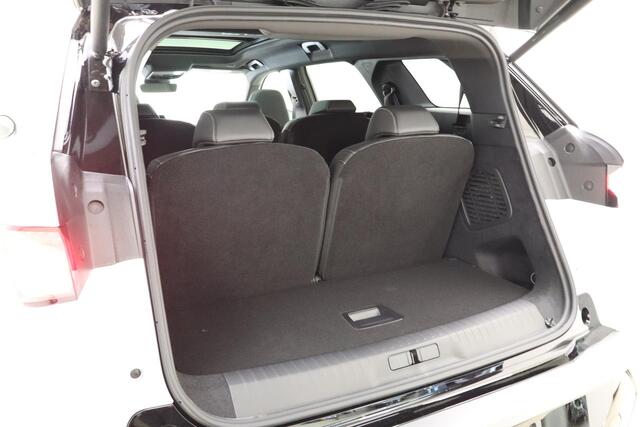 Peugeot 5008 e-5008 Launch Edition Dual Motor 73 kWh 325 PK | 8-Traps Automaat | Leder NAPPA zwart | Warmtepomp | 7-zits | Elektrisch bedienbare achterklep | Parkeersensor | Camera | Nieuw uit voorraad