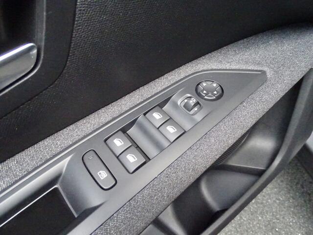 Peugeot 5008 1.2 PureTech Active Pack Business