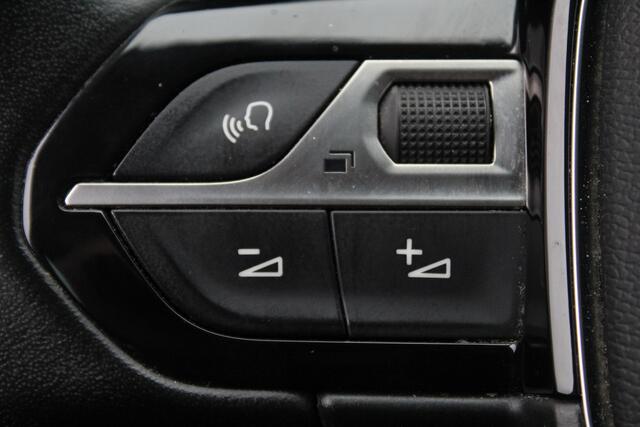 Peugeot 5008 1.2 PureTech Blue Lease Executive