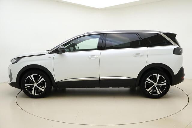 Peugeot 5008 1.2 Hybrid 136 GT | AUTOMAAT | 7-persoons | Parkeer Camera Voor & Achter | Adaptief Cruise Control | Navigatie | Lende Steun Verstelling | DAB+ | Apple Carplay & Android Auto |