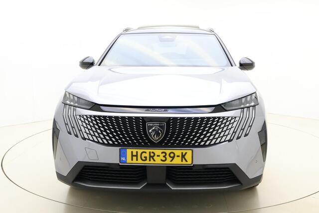 Peugeot 5008 1.2 Hybrid GT 136 PK | 8-Traps Automaat | Mistral Executive Interior (GT) | Trekhaak inclusief verhoogd trekvermogen | Panoramisch schuifdak | VOL opties | Direct leverbaar | Demo