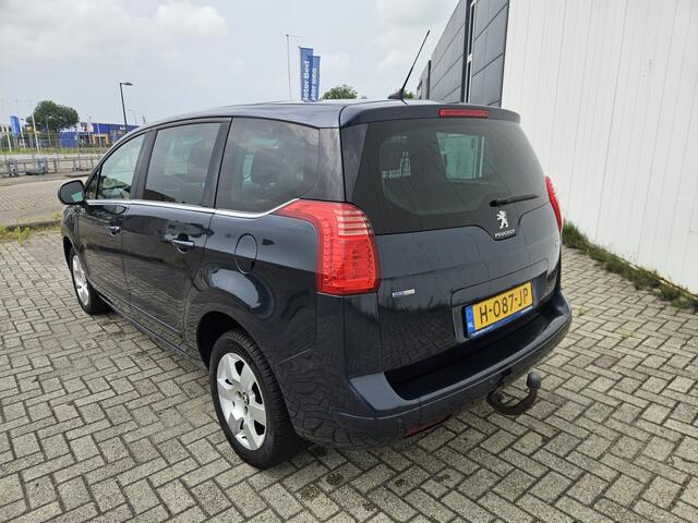 Peugeot 5008 1.2 PureT. Style 5p.