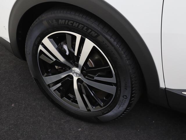 Peugeot 5008 1.2 Hybrid 136 GT | LED voor en achterlichten | 360 graden camera | Adaptive cruise control | Connected services | Keyless entry |