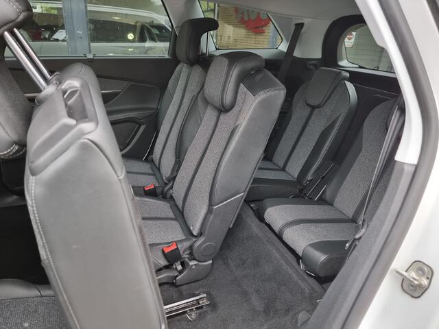 Peugeot 5008 1.2 Allure 131pk | 7-pers | Carplay | Leder | Distr. vern. | Parelmoer | Zeer nette staat!